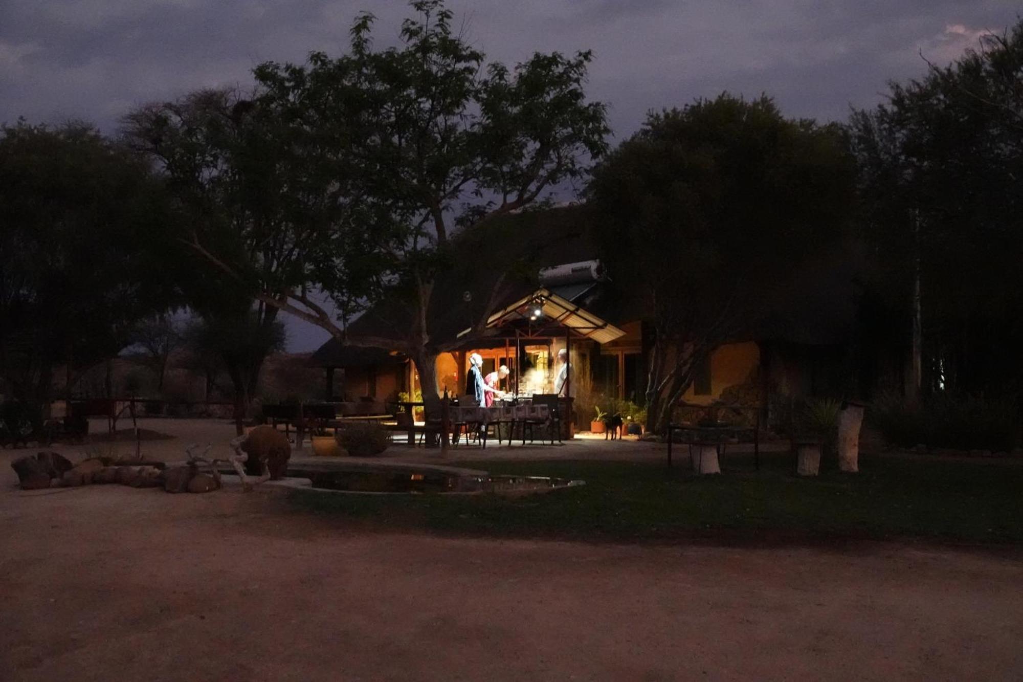 Camp Mara Hotel Omaruru Exterior photo