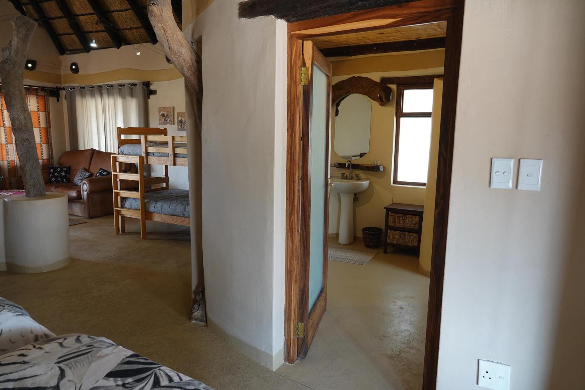 Camp Mara Hotel Omaruru Exterior photo